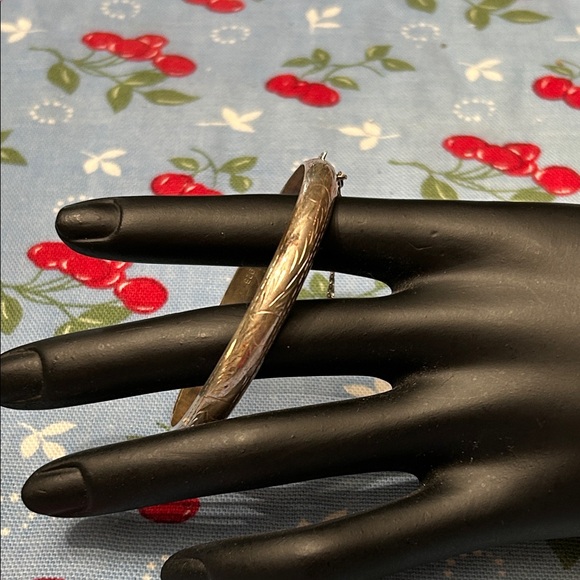 Vintage925 Silver Bangle Bracelet - Picture 9 of 11